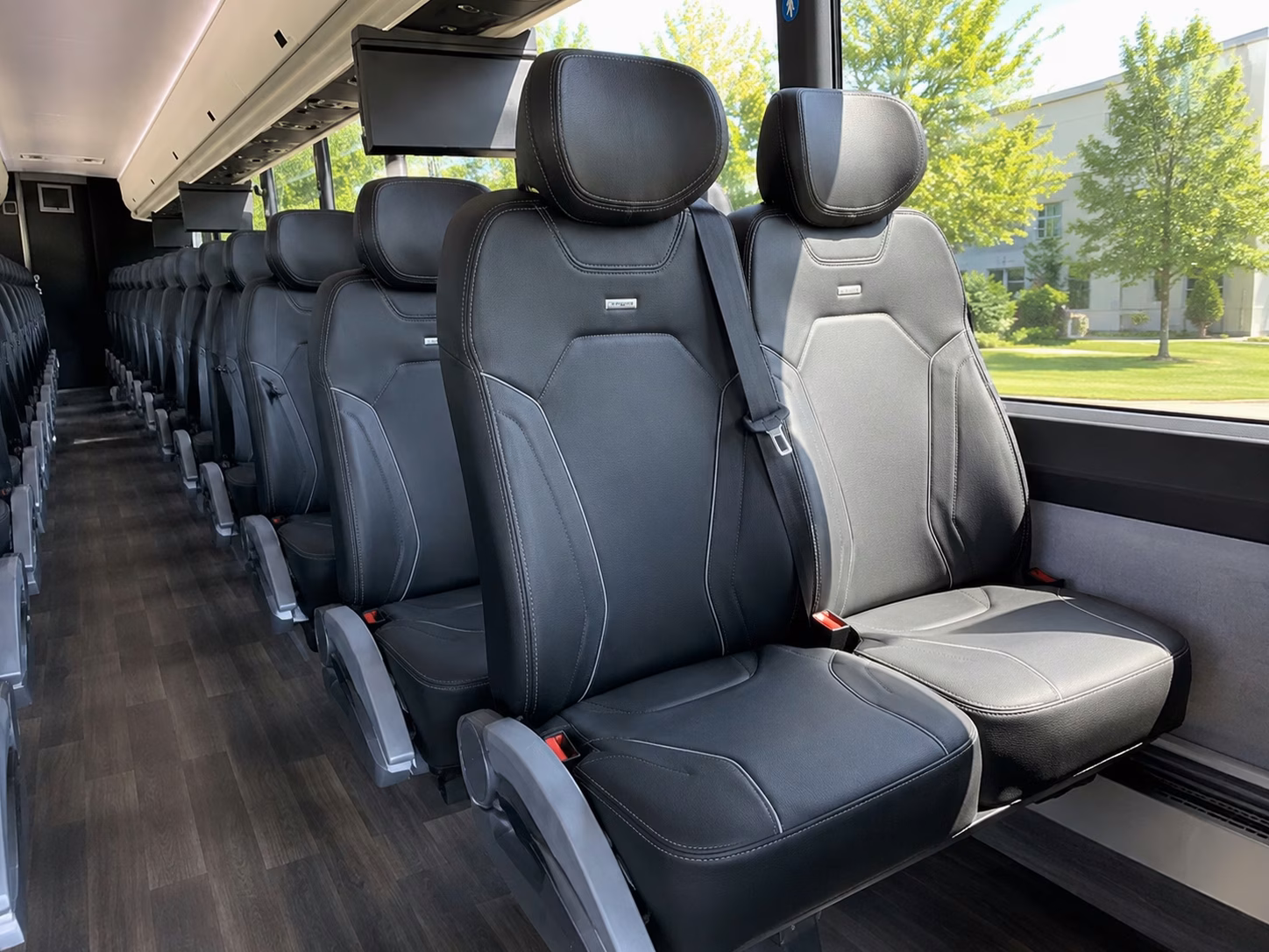 charter bus rentals for large jacksonville wedding guest lists