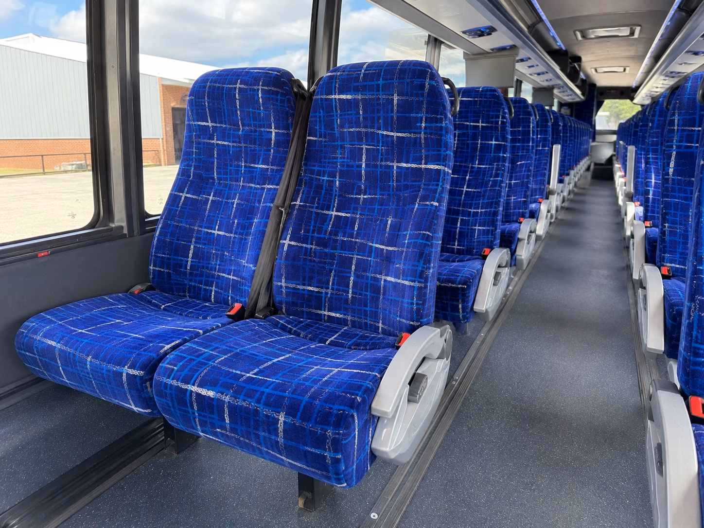 jacksonville charter bus rentals to and from jax airport