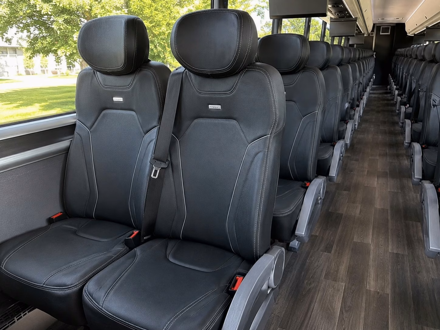 rehearsal dinner and wedding weekend bus rentals in jacksonville